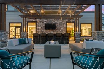 Outdoor fireside lounge