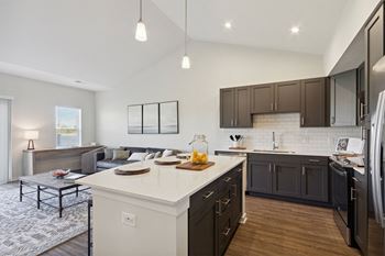 9 Foot ceilings with vaulted ceilings