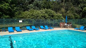 Portage apartment for rent - the view apartment and townhomes pool