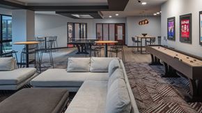 Middleton apartment for rent - The West Edge Lounge