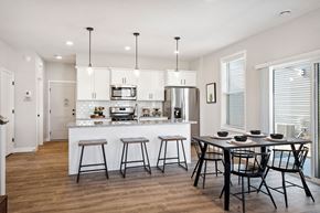 Inver Grove Heights apartment for rent - Canvas at Inver Grove _ Kitchen and Dining