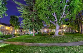Brea apartment for rent - Heritage Plaza Main Entrance