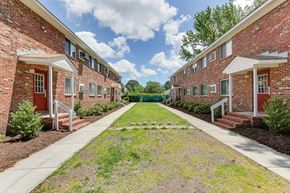 Norfolk apartment for rent - our apartments are located in a quiet neighborhood with a green lawn