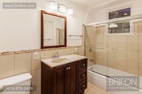 San Francisco apartment for rent - First Full Bathroom off Hallway