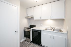Little Rock apartment for rent - Upscale Stainless Steel Appliances at Arbor Pointe at Hillcrest, Little Rock, AR, 72205