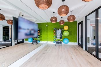 24-Hr yoga room.