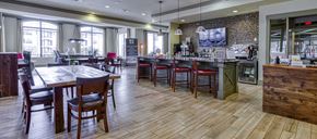 Birmingham apartment for rent - Resident Social Lounge at 4700 Colonnade Apartments in Birmingham, AL