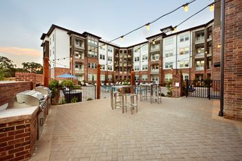 Outdoor grilling arbor