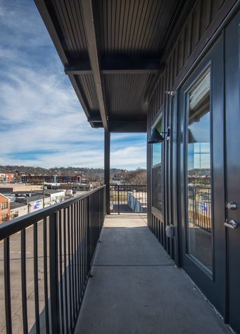 Private patios/balconies