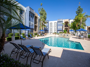 Phoenix apartment for rent - Large Swimming Pool with Lounging Areas in the Shade at Enclave at Paradise Valley, Phoenix