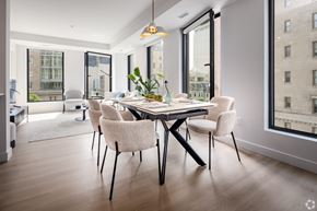 Montreal apartment for rent - A dining room with a table and chairs.