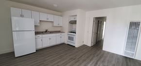 Oakland apartment for rent - Kitchenette/common area