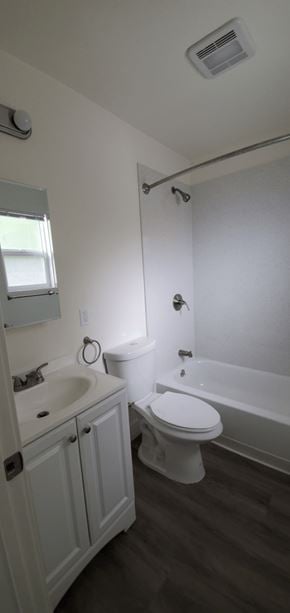 Oakland apartment for rent - Bahtroom