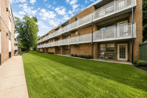 Philadelphia apartment for rent - Apartment building with green lawn in front.