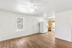 Canton apartment for rent - Living Room