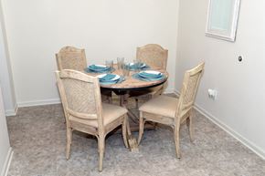 Greenville apartment for rent - Ashton Woods dining room