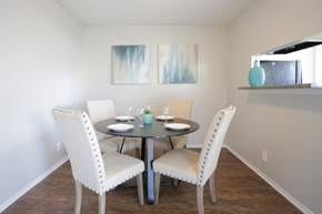 San Antonio apartment for rent - Dining area with table and four chairs