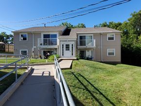 Matherville apartment for rent - Lake Matherville Manor Exterior