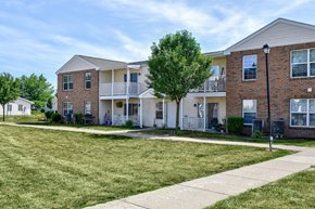 Carey apartment for rent - our apartments are equipped with a spacious yard and balconies