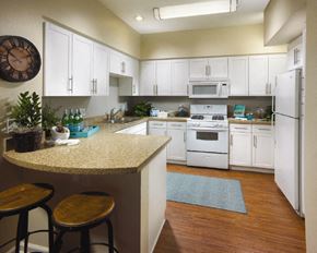 Oxnard apartment for rent - Artisan at East Gallery