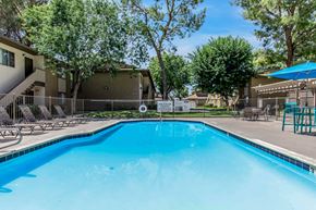 Lancaster apartment for rent - our apartments have a swimming pool and a table with chairs