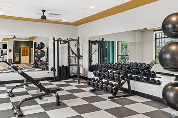 24/7 Fitness center + sauna