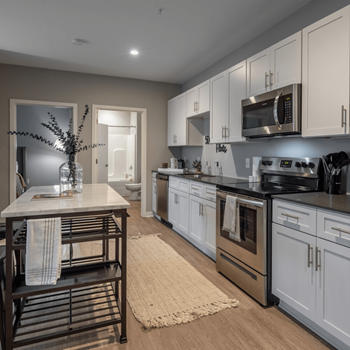 White shaker style kitchen cabinetry
