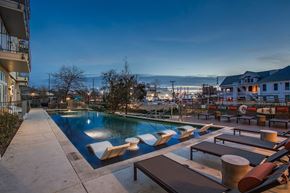 San Antonio apartment for rent - Jones & Rio pool