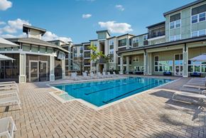 Largo apartment for rent - Resort Style Pool with Gazebos and Sundeck