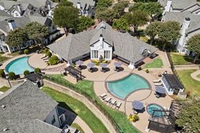 Plano apartment for rent - Arieal view of property pool
