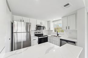 Fort Myers apartment for rent - B2 Kitchen