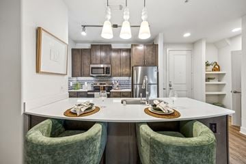 Plano apartment for rent - The Grand at Legacy West