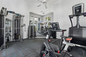 Phoenix apartment for rent - Arcadia, AZ, Garden-Style Apartments - Ingleside - Fitness Center With Cardio Machines, Strength Training Equipment, Free Weights, Wall Mirrors, And Ceiling Fans.