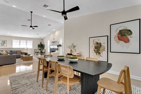 Palm Harbor apartment for rent - Meeting Table