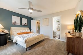 Independence apartment for rent - the preserve at ballantyne commons bedroom and bathroom