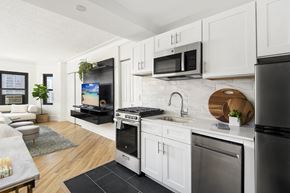 Chicago apartment for rent - kitchen area