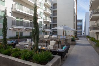 Outdoor lounge