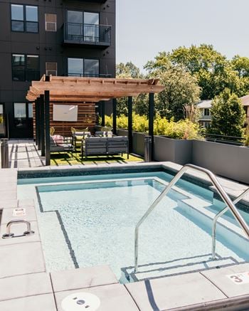 Heated spa pool