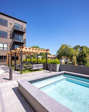 Heated spa pool