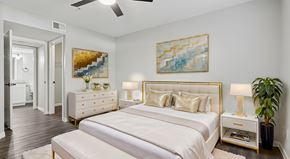 Naples apartment for rent - Two Bedroom Renovated - Virtually Staged