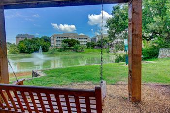 Lush walking trails and stunning lakes/ponds