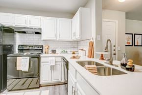 Dallas apartment for rent - The Oaks at Hampton