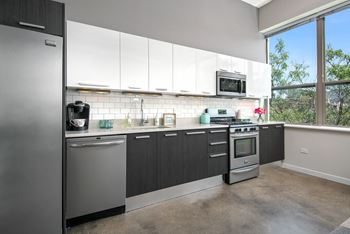 Energy-efficient stainless steel applicances