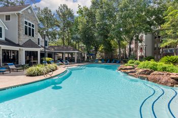 Lagoon-style pool