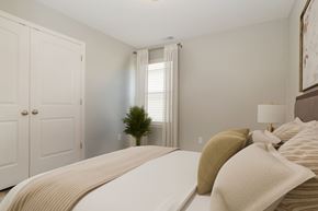 Belton apartment for rent - a bedroom with a large bed and a window