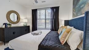 Pittsburgh apartment for rent - Large windows inside apartment bedrooms at The Artisan at Robinson