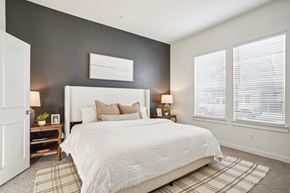 Anna apartment for rent - Spacious bedrooms flooded with natural light