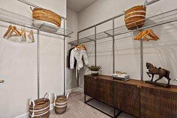 Custom elfa closet systems