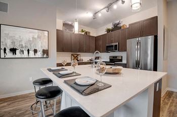 Oversized quartz countertops and islands