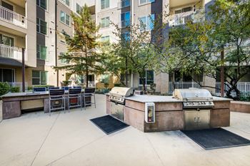 Community grilling station